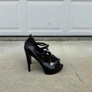 BLACK GUESS STILETTO "CUT OUT" HEELS